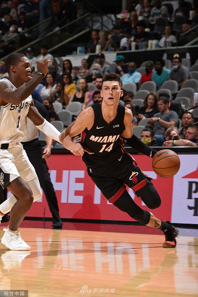 球员很容易 球员很容易