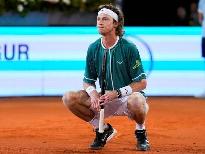 场体育赛事 场体育赛事