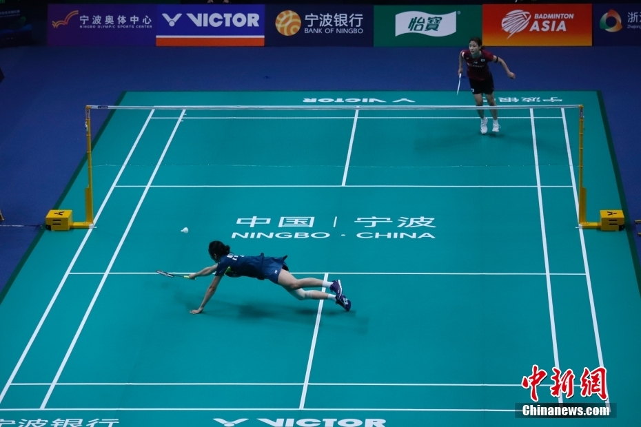 西热力江谈直播带货：离开赛场并不轻松 梦想要靠物质支撑