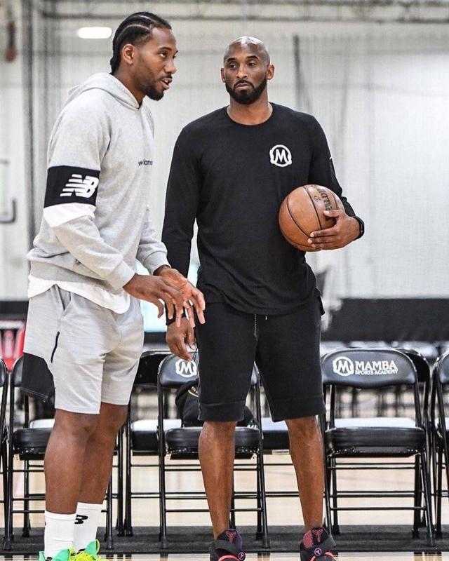 另一端是 另一端是